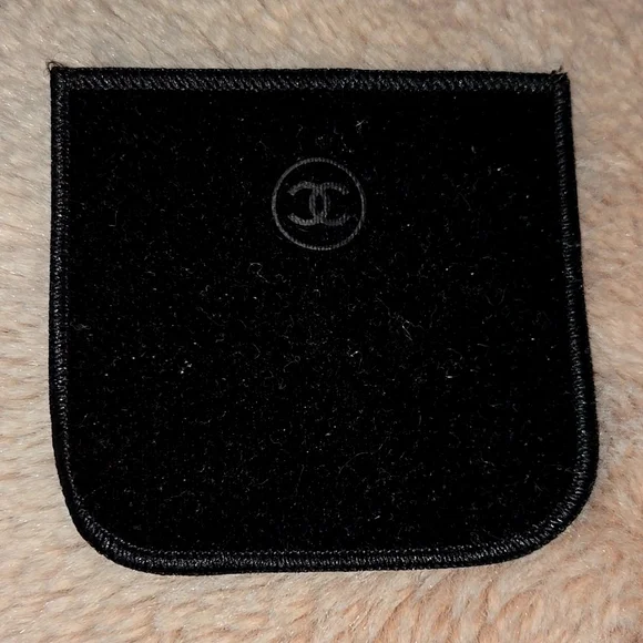 Chanel Black Drawstring Bag and Velvet Compact Slip Case - Picture 7 of 8
